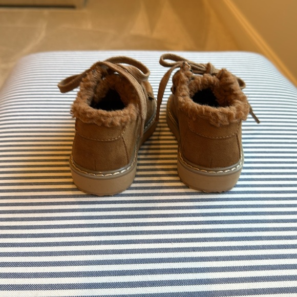 Baby GAP Wallabee style boot - Picture 4 of 4